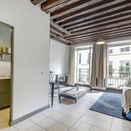 Apartment Marais Lombards